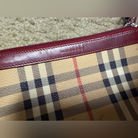 COPY - Authentic Burberry Wristlet - Picture 11 of 14